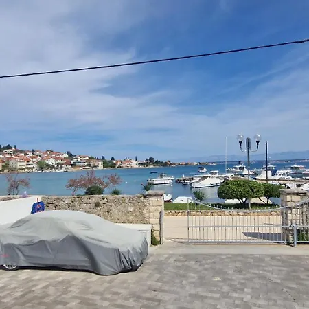 Blue Pearl Seafront Apartment Preko