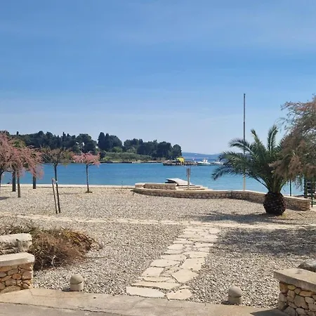 Blue Pearl Seafront Apartment Preko